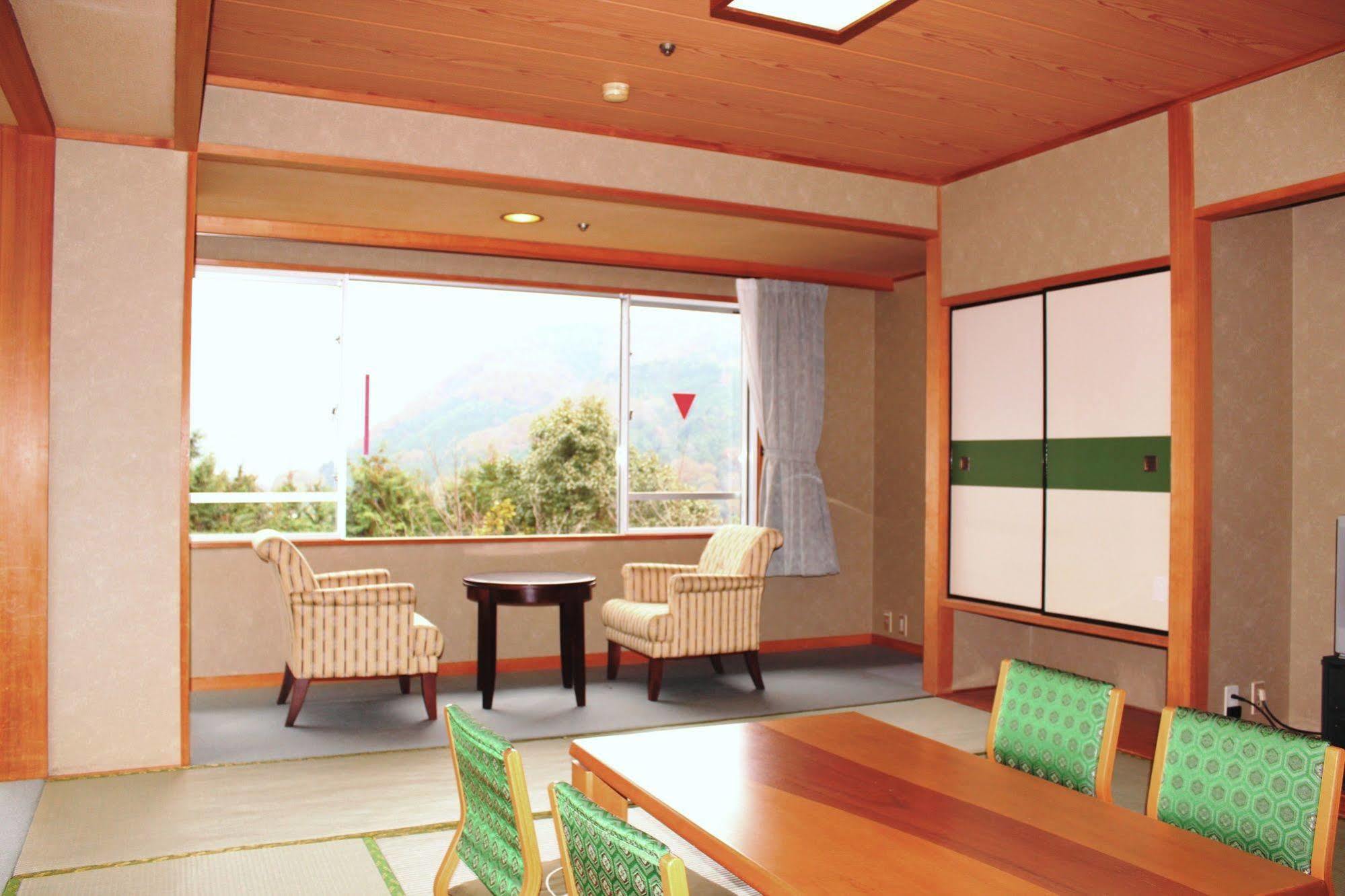 Awanosho Hotel Miyoshi  Exterior photo
